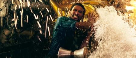 让你进去当主角!苹果为 Vision Pro 发布首部沉浸式微电影