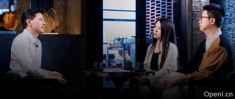 百度首席执行官李彦宏:应用驱动引领未来,基础模型每两年进化一次!