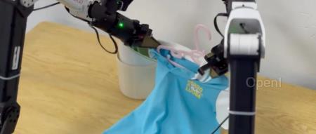 具身智能GPT-2时刻到了!这家国内公司已做出全球最大规模的端到端统一具身大模型——专访自变量机器人团队