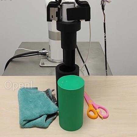 聚焦「视听触感官」协同配合的具身精细操纵,人大胡迪团队领衔探索机器人模态时变性挑战