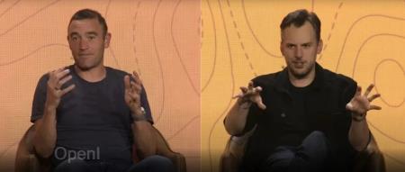 全世界最懂大模型的两个产品经理,一起聊怎么做AI产品