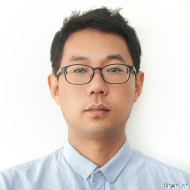 驾驭生成式大模型:蚂蚁集团的创新之路与面临的挑战