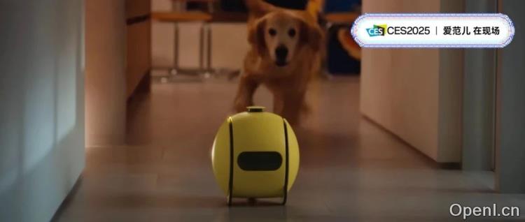 打磨五年,三星智能机器人官宣今年上市,能帮你挑红酒,还能变身家庭投影仪 | CES2025