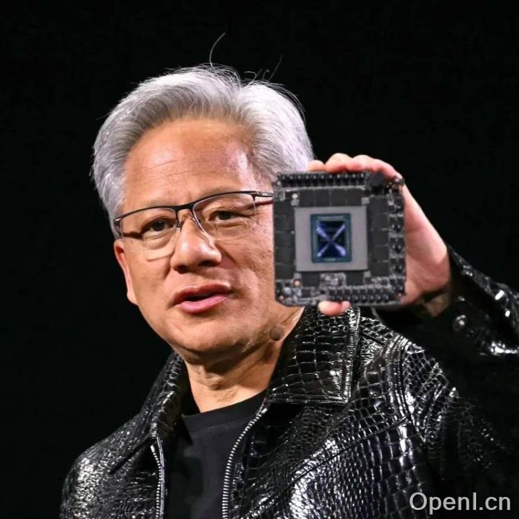 黄仁勋：英伟达远超摩尔定律，芯片性能10年提升1000倍，比上代产品提升30倍！
