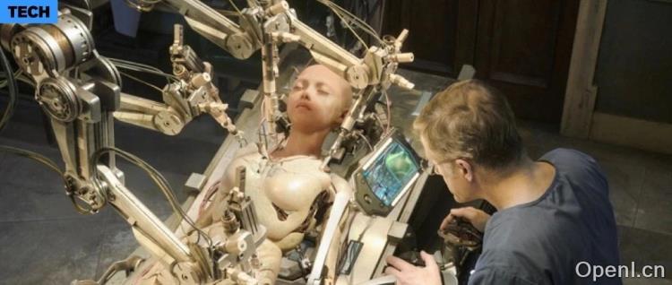 为什么特斯拉和理想，都不想承认自己是「汽车公司」？