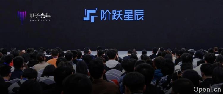 年底基座大模型轮番炸场,谁是“多模态之王”?|甲子光年