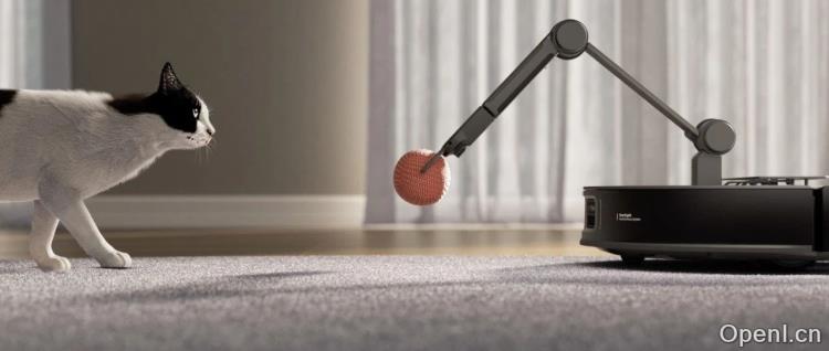 石头造了一台有机械手臂的扫地机！这是卫生领域的「变形金刚」｜CES 2025