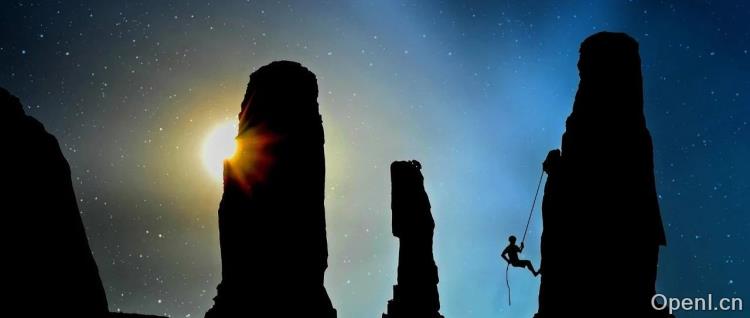 一次 App 更新失败直接让 CEO 辞职谢罪，用户怒将数千元产品扔进垃圾堆！