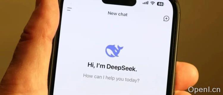 让英伟达暴跌17%，特朗普“敲响警钟”，DeepSeek趁热打铁又上新模型！