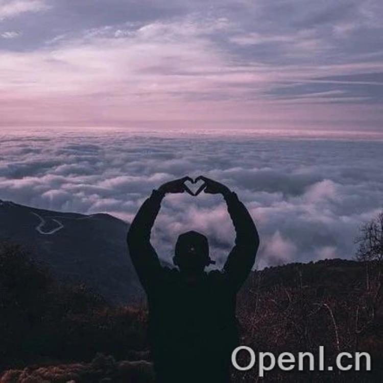 DeepSeek 颠覆了什么?学习不靠“人盯”,AI自己“卷”自己